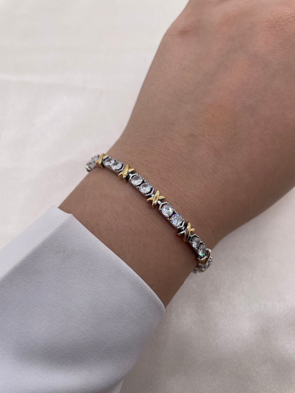 X Zircon Bracelet 000