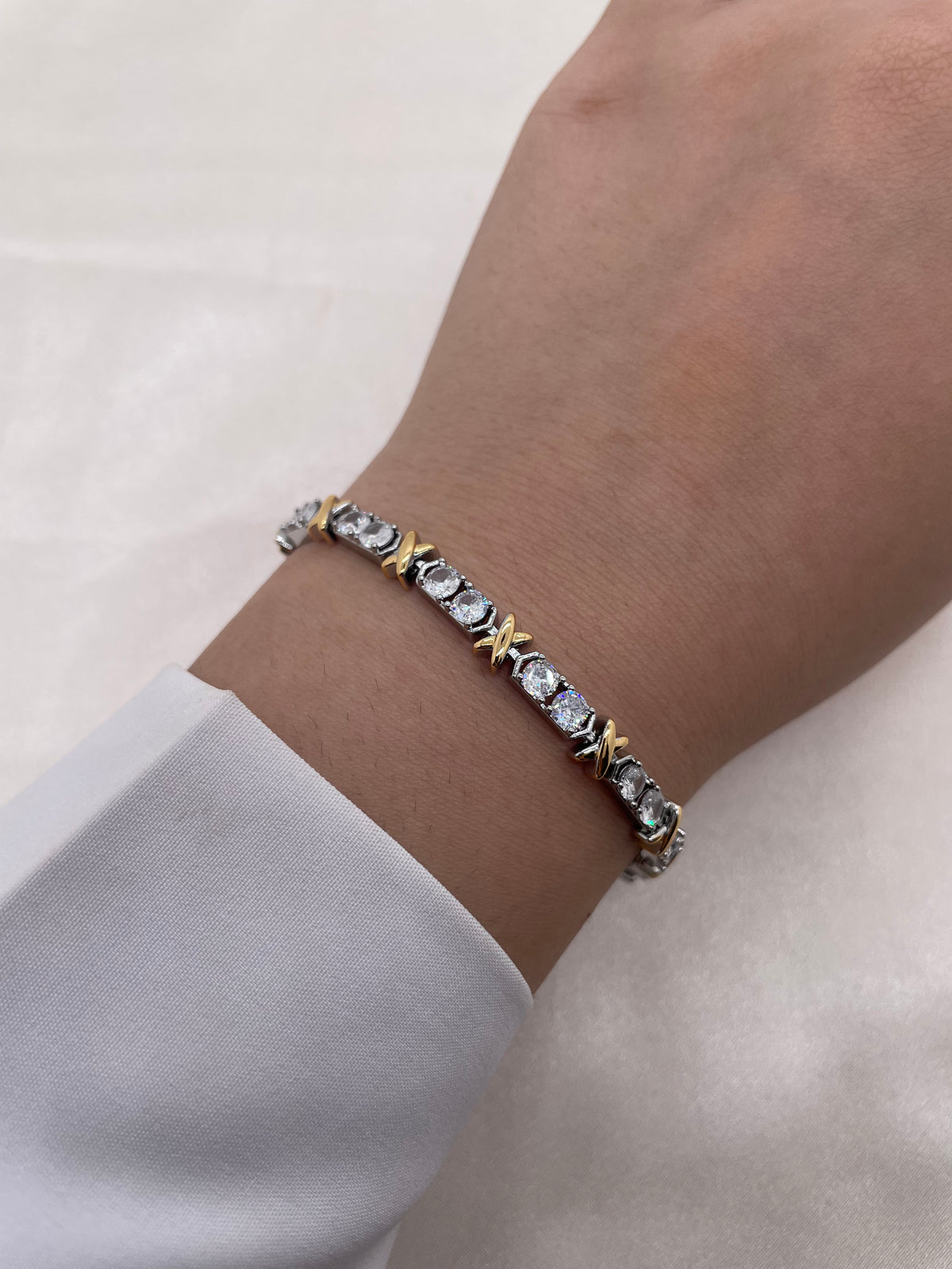 X Zircon Bracelet 000
