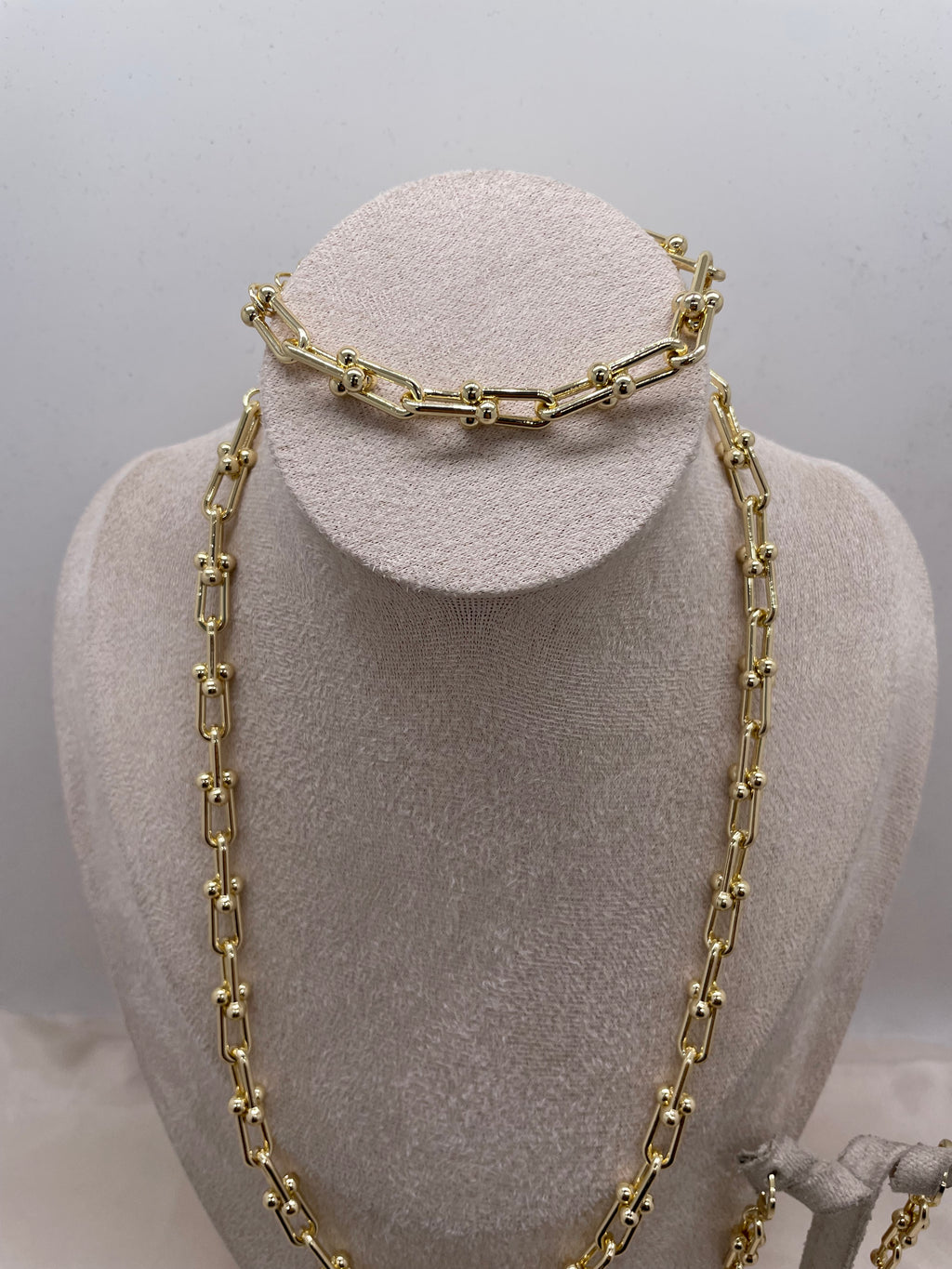 Simple Tiffany Set