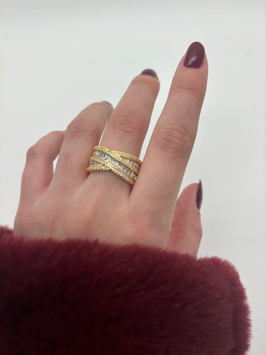 X chunky zircon ring