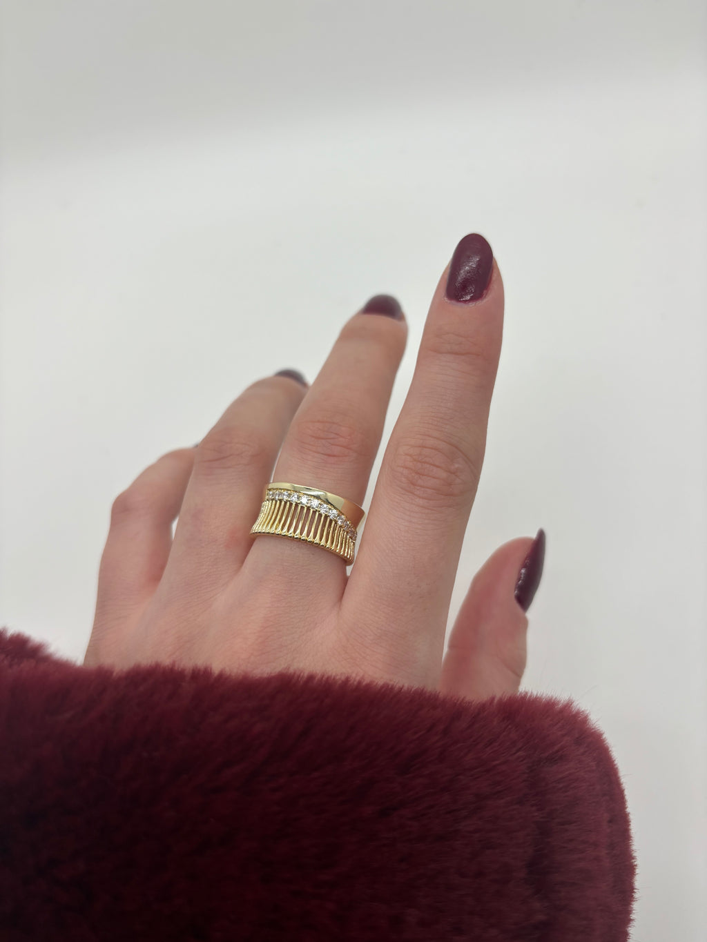 Chunky zircon ring