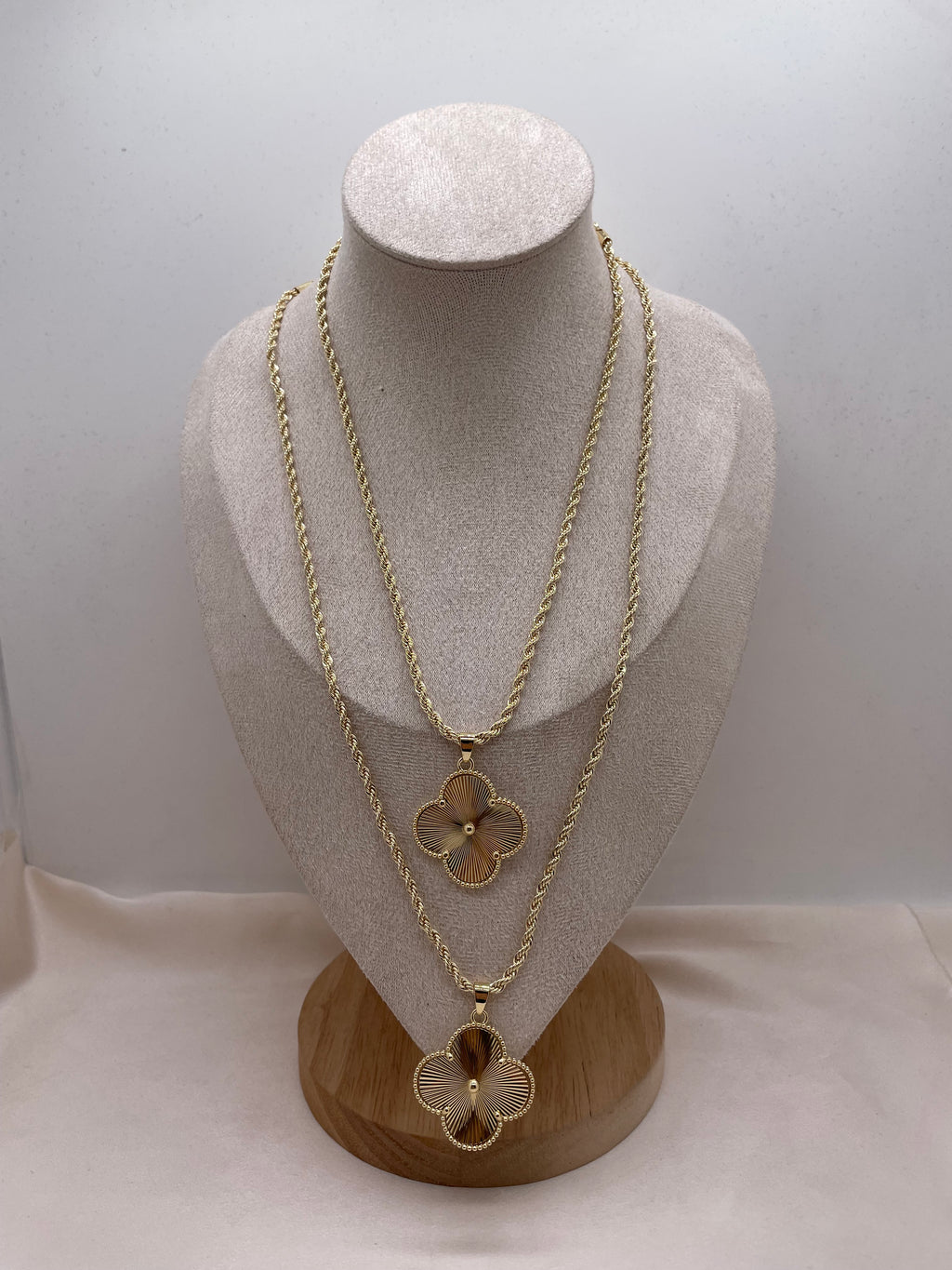 Vancleef Pendant Necklace 30N