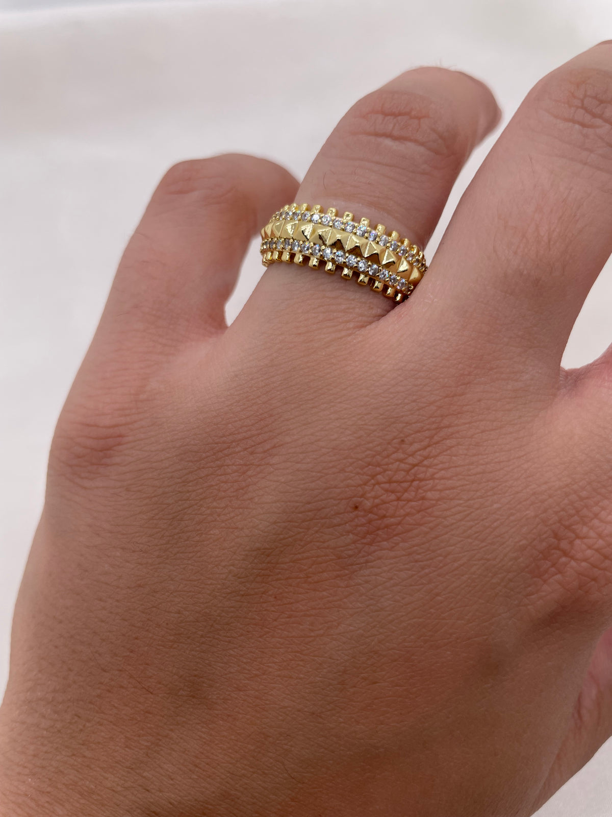 Ring E