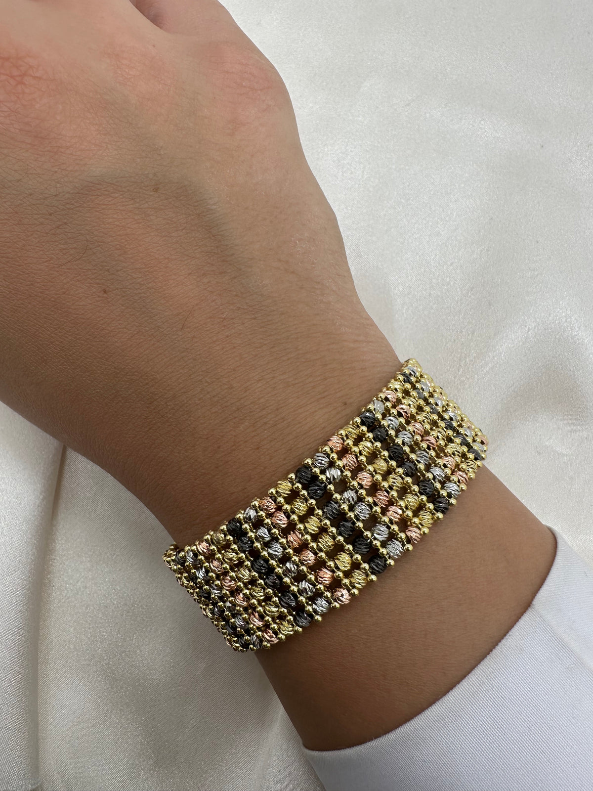 Colored Medium Sized Boulè Set
