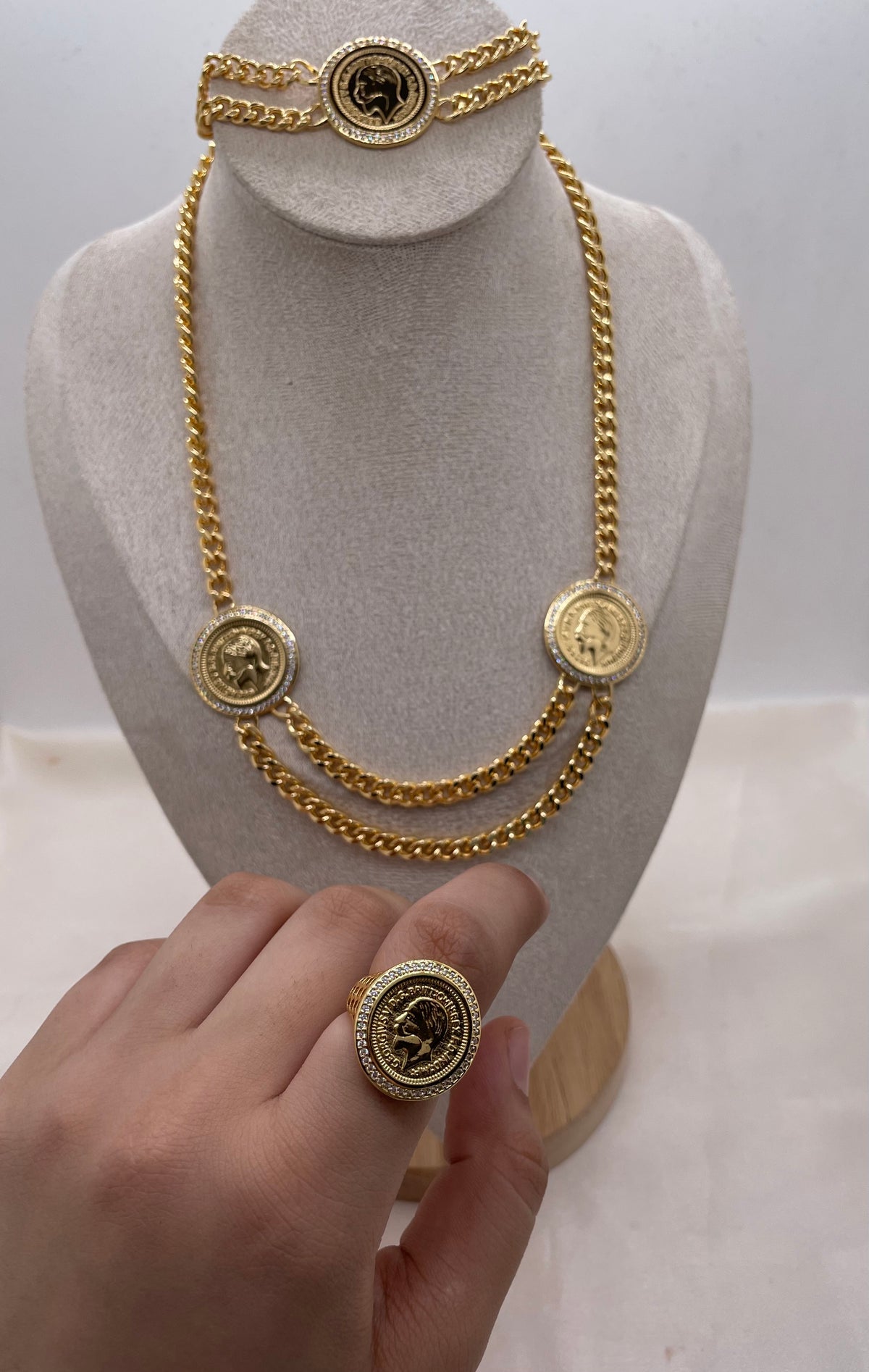 New Lira Set