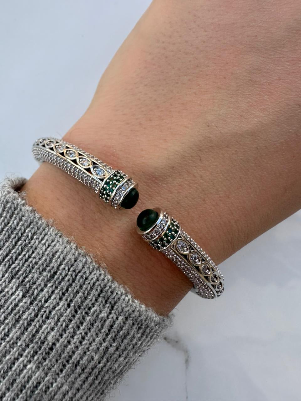 Silver vintage bangle