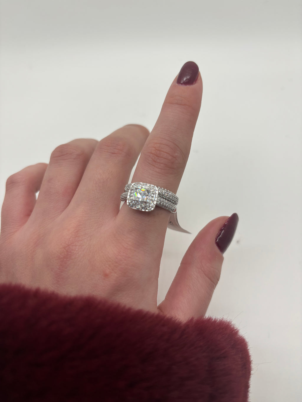Square solitaire ring