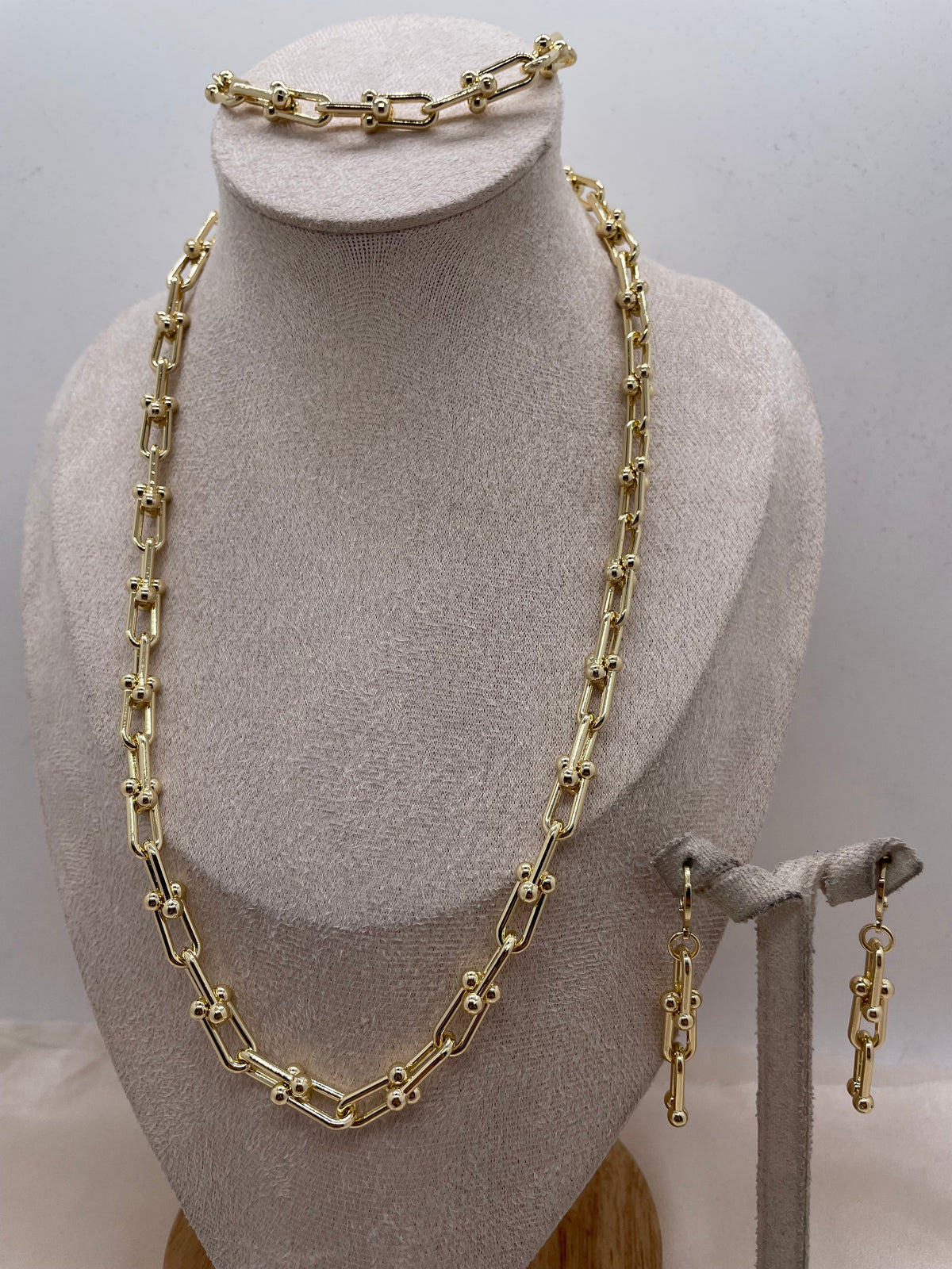 Simple Tiffany Set