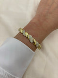 Classy zircon wavy bangle