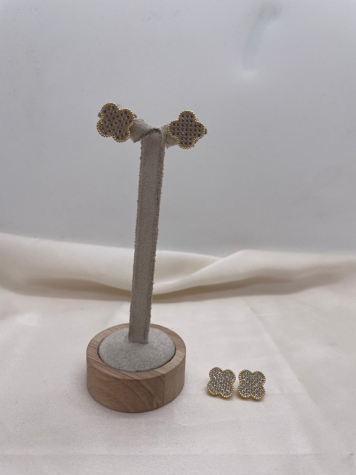 Vancleef  Earrings 2