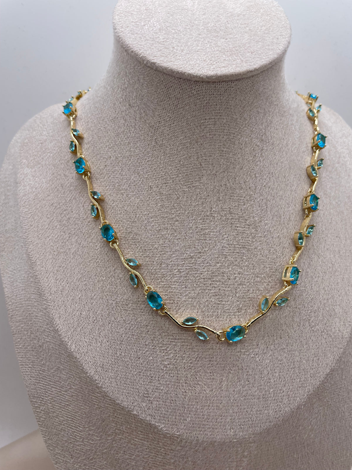 Tulip Necklace