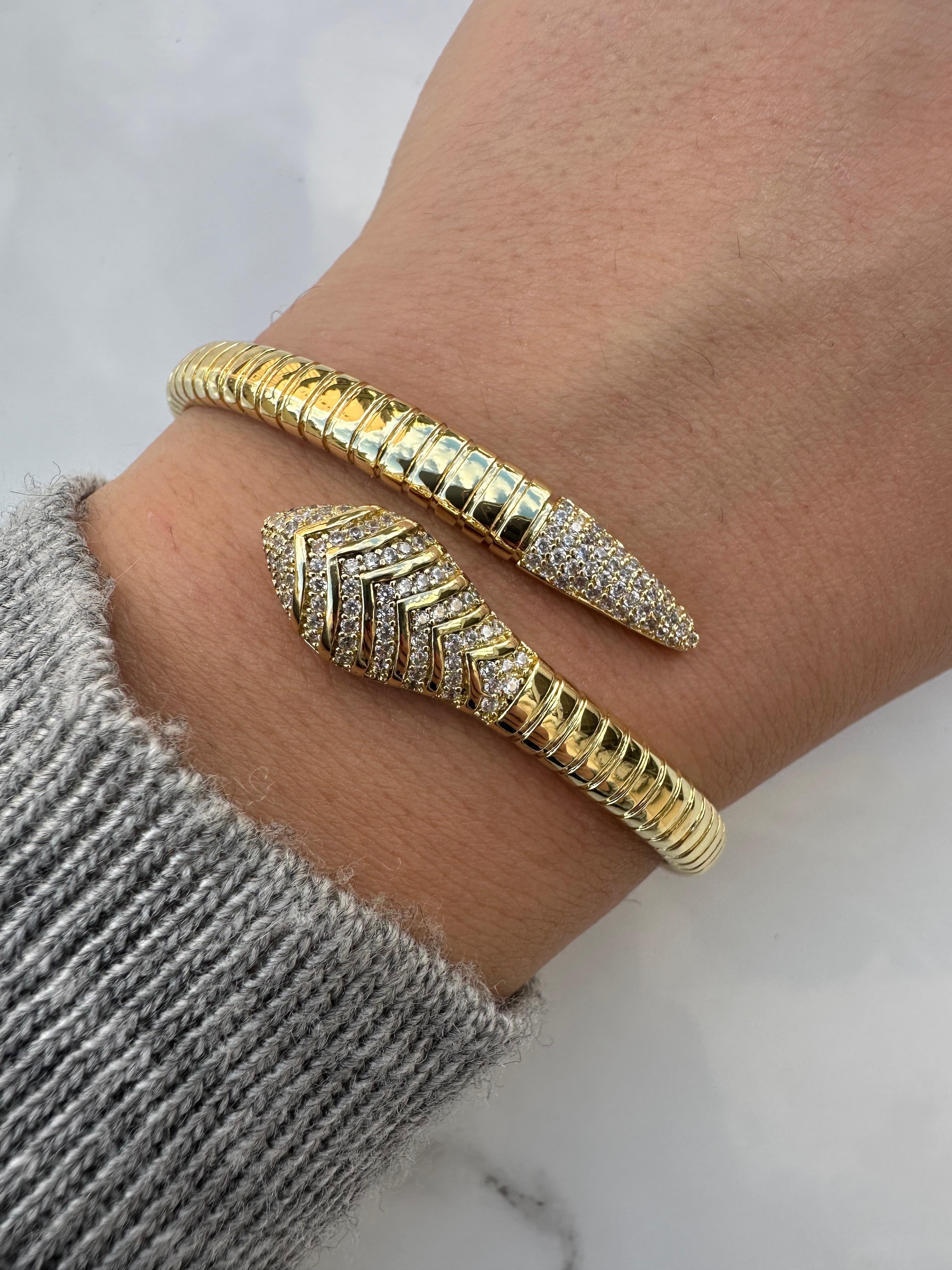 Snake with zircon bangle