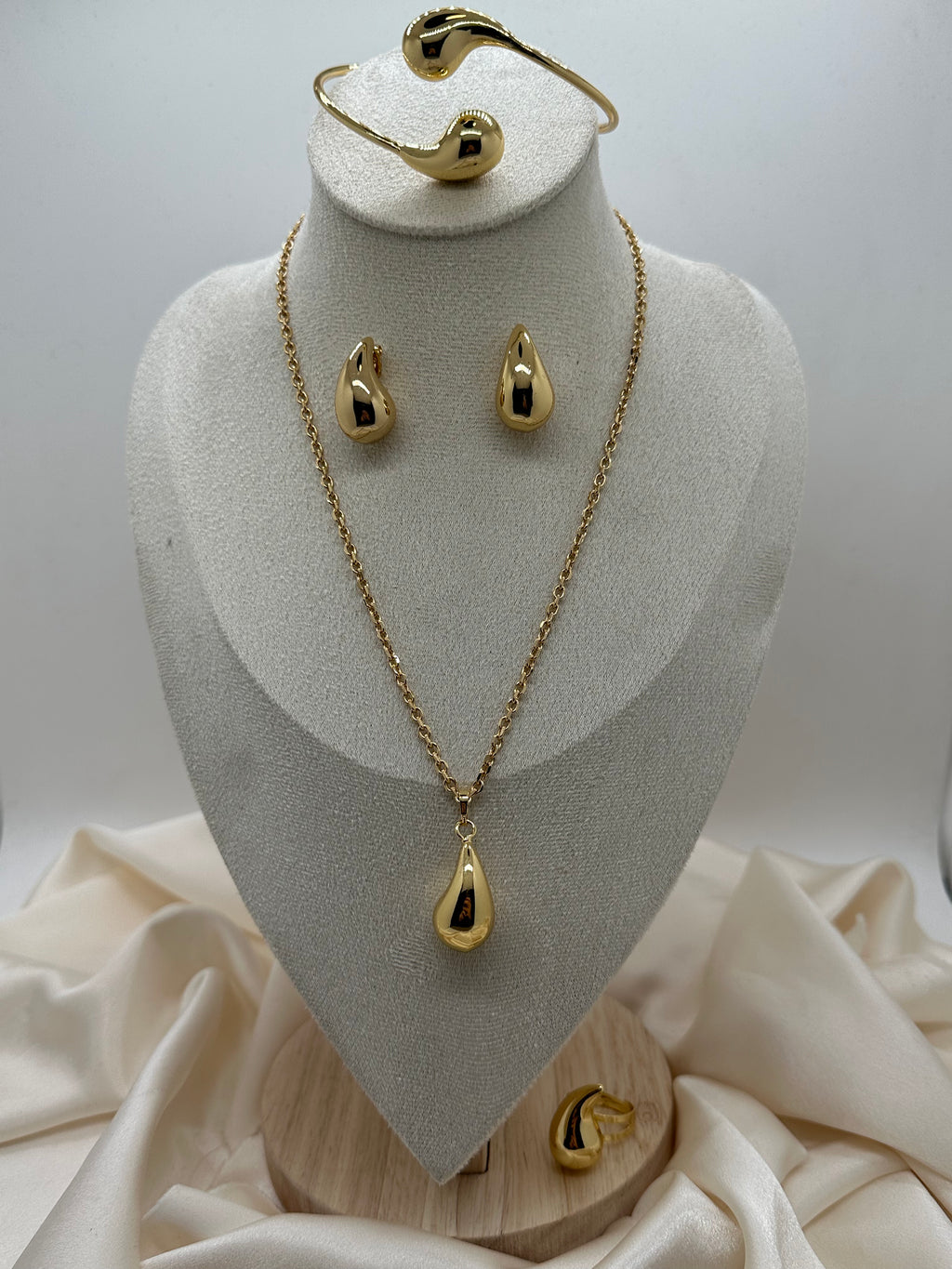 Amara Set