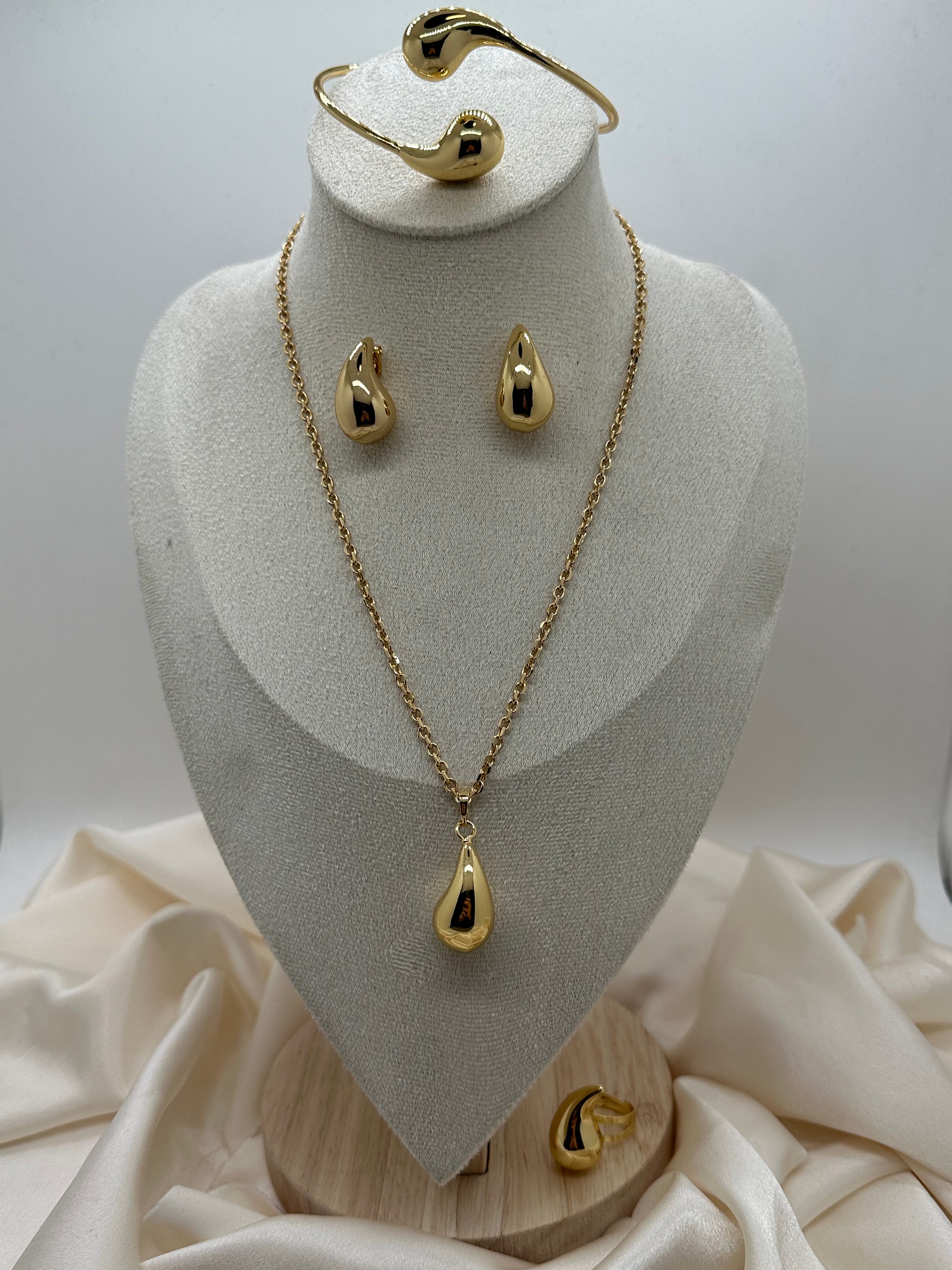 Amara Set