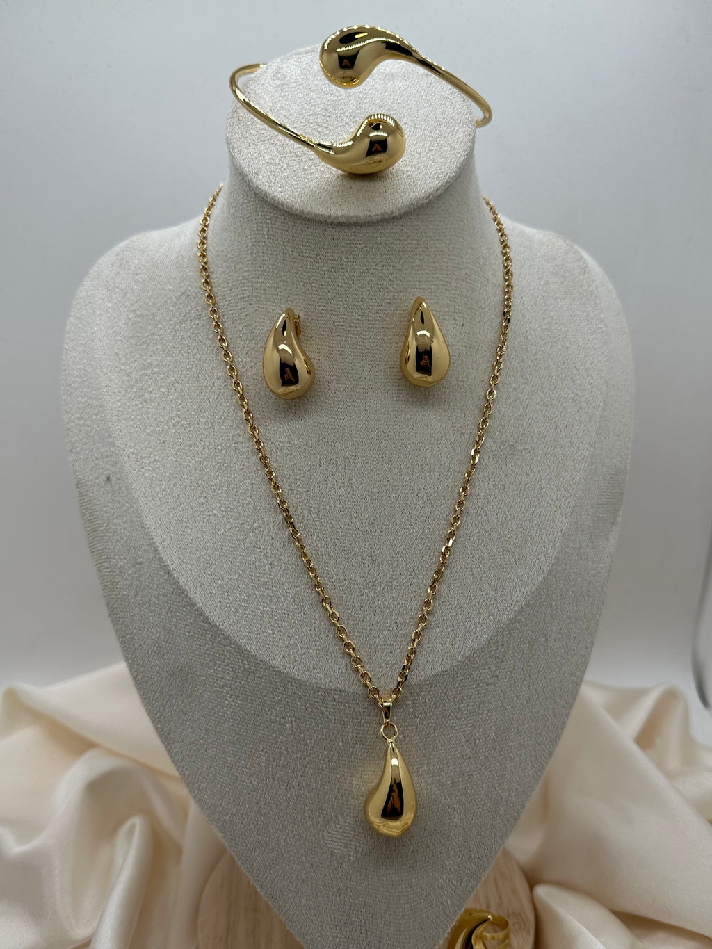 Amara Set