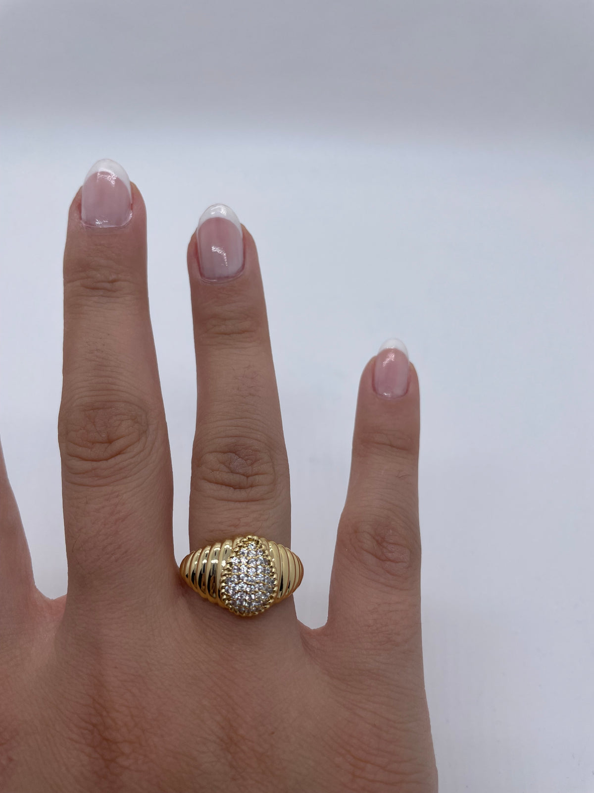 Oval Zircon Ring