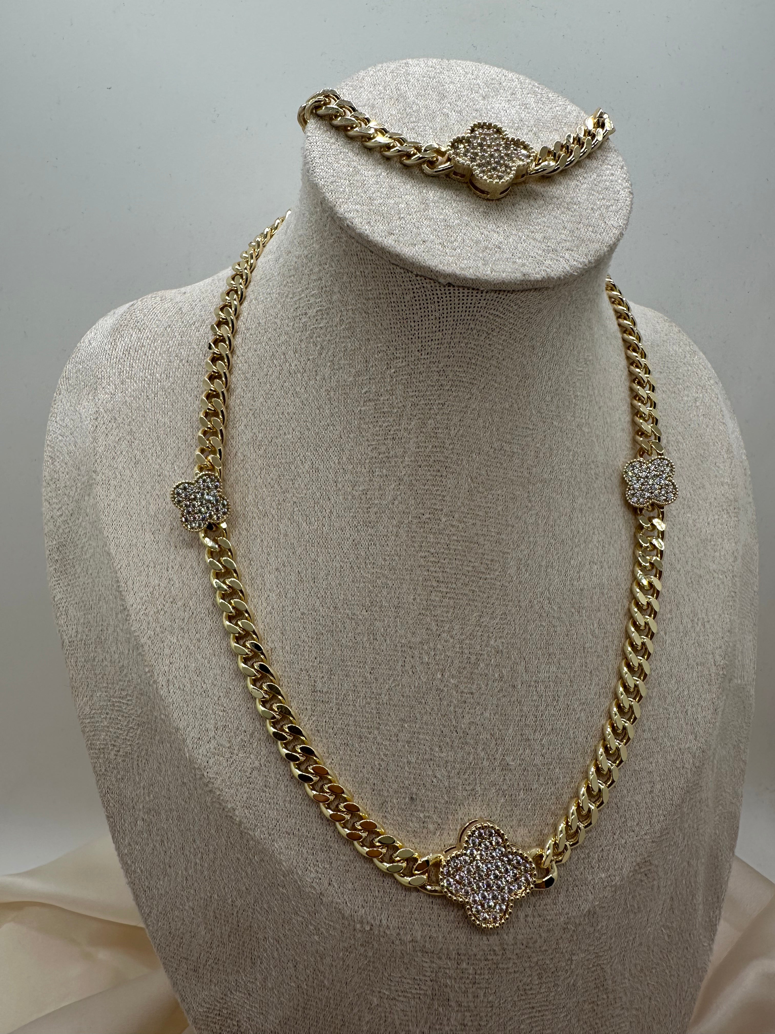 Bella Chain Set