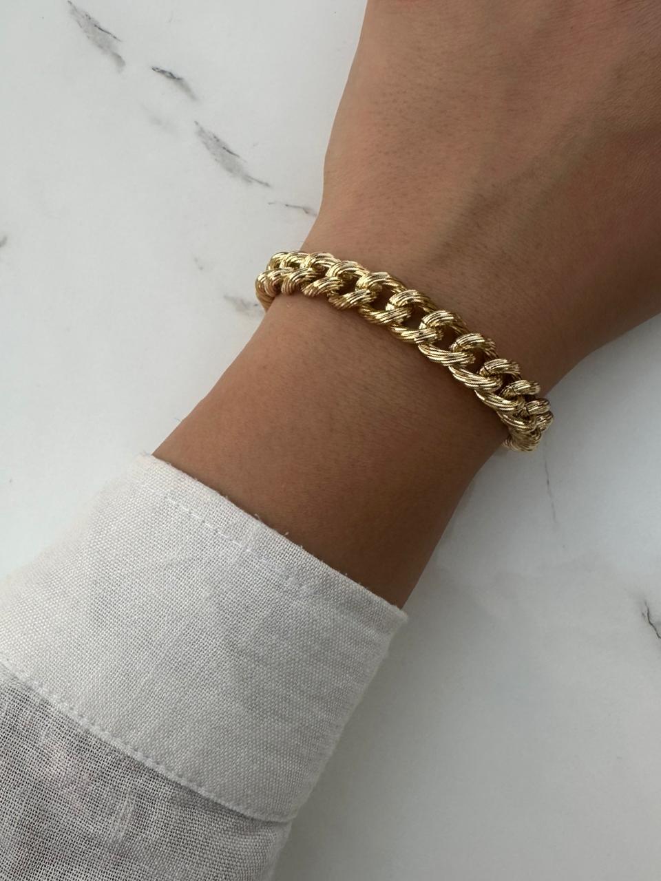 Unique chain bracelet