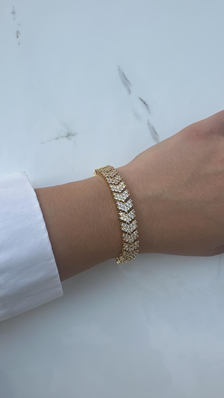 v zircon bracelet