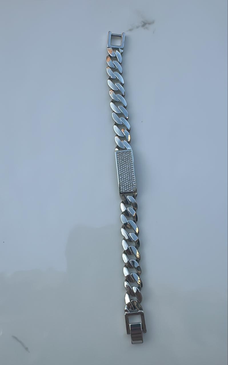 silver chain bracelet with zircon