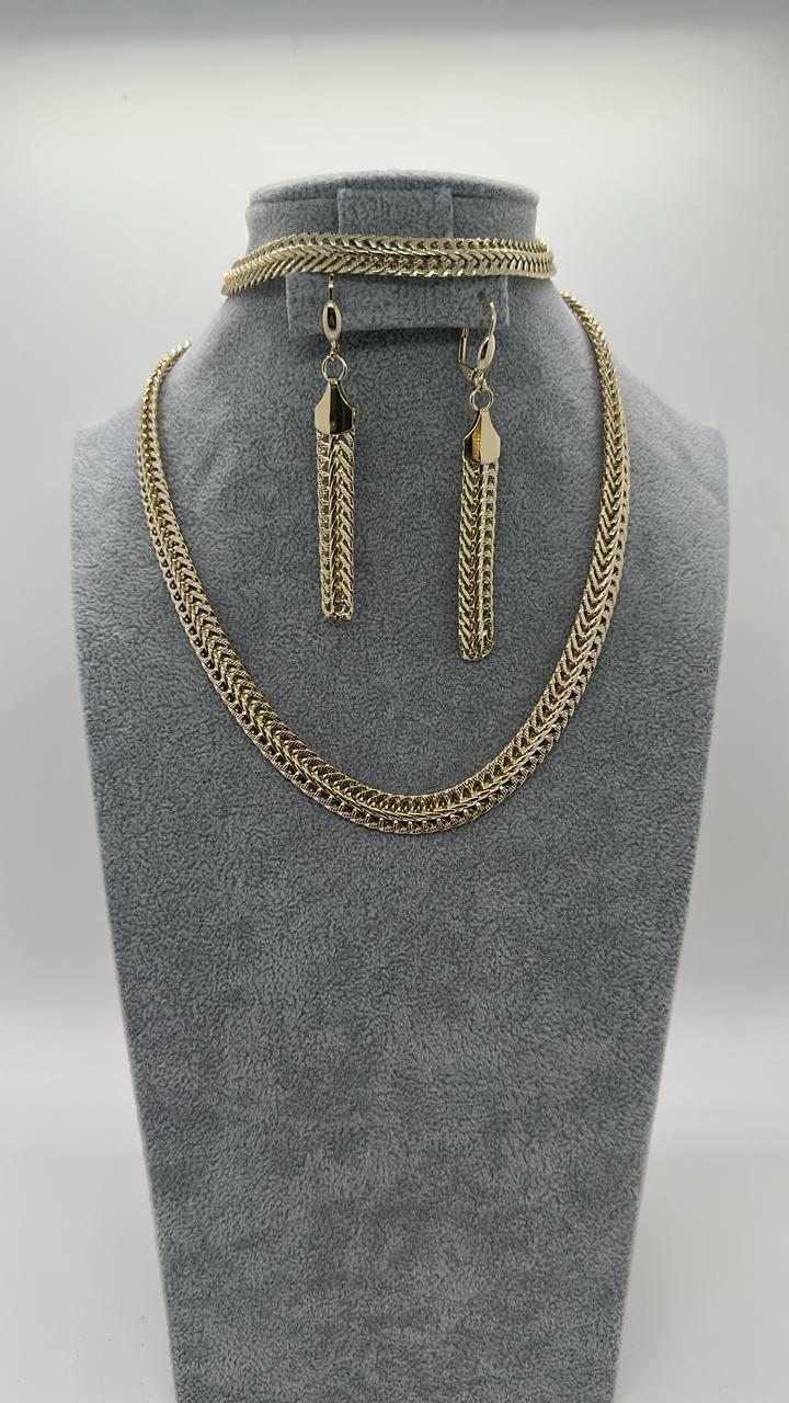 Classic braided chain set