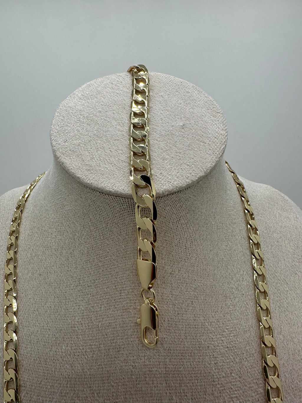 Unisex thick chain necklace