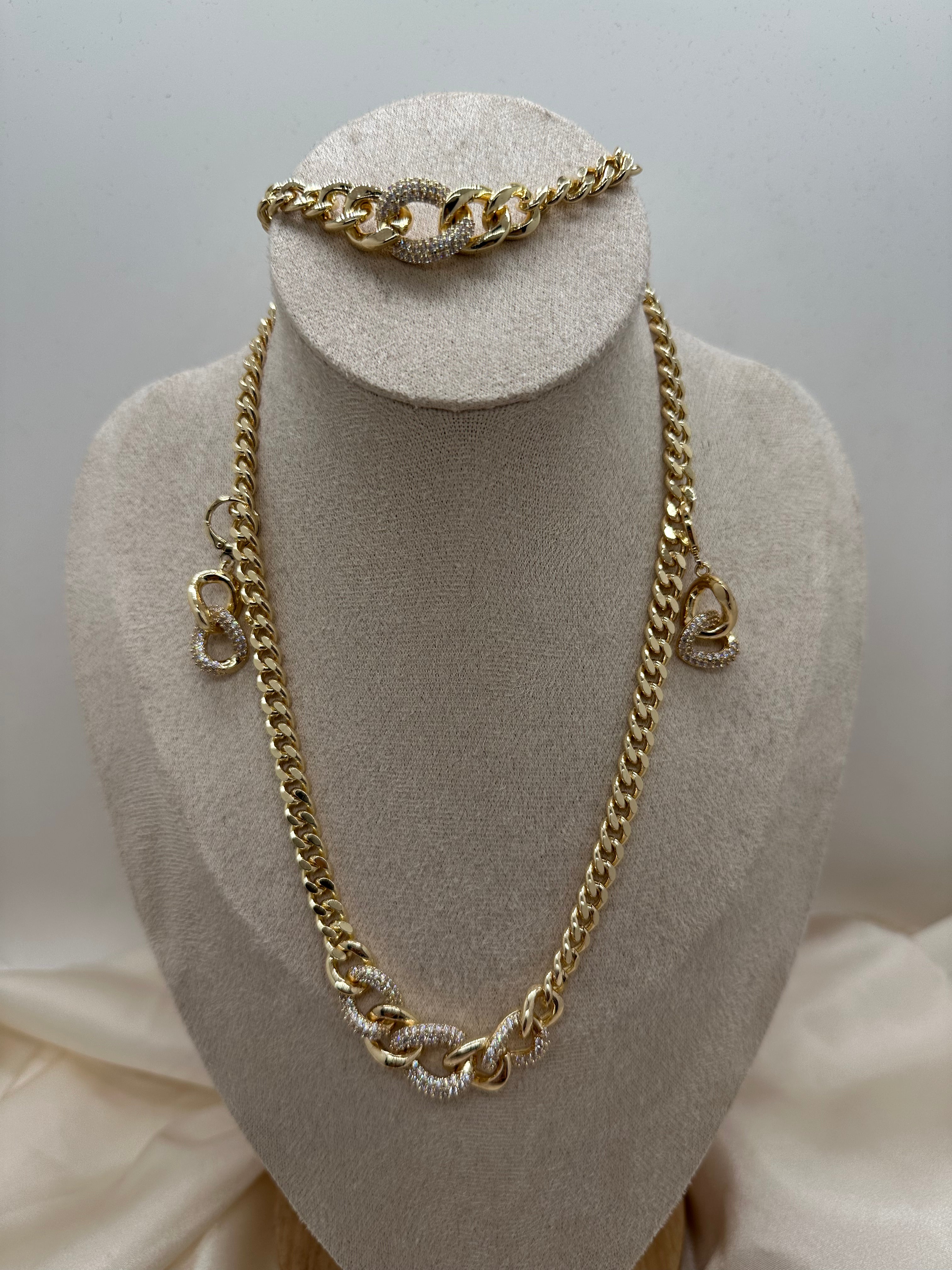 Elegant Chain Set